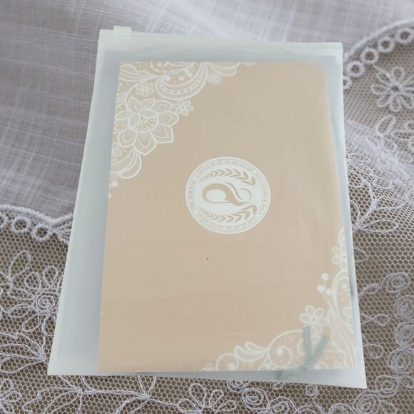 Bozidol Church Round Lace Veil - Grapevine Pattern - Prayer Veil 18" diameter - Picture 6 of 6